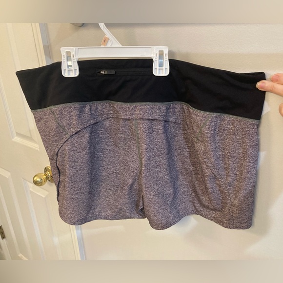 Lululemon athletica Black and Gray Athletic Speed Up Shorts Women’s Plus size 14 - Picture 2 of 5